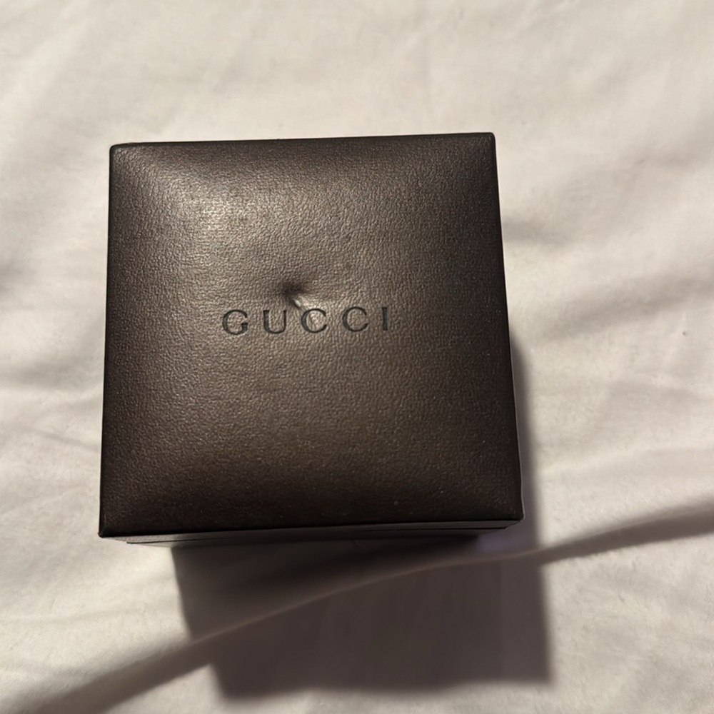 Gucci Gold Cuff Links Elegant Accessories - Picture 4 of 4